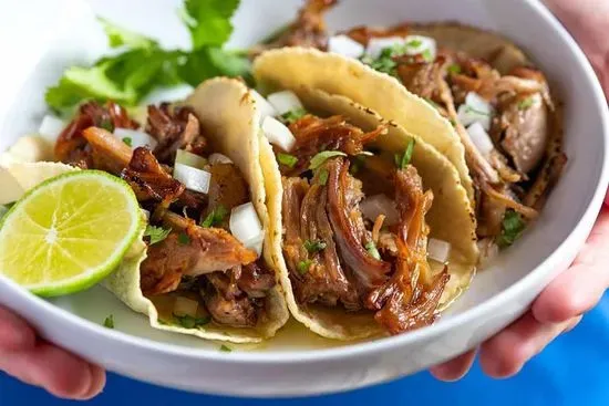 Tacos de Carnitas (Tortilla de Mais) / Carnitas Tacos (Corn Tortilla)