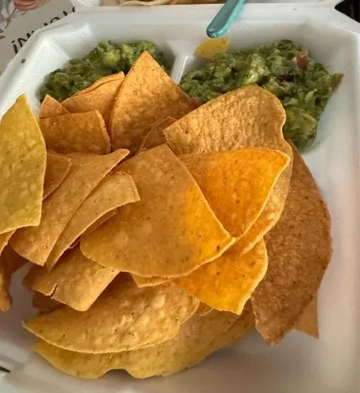 Chips y Guacamole 