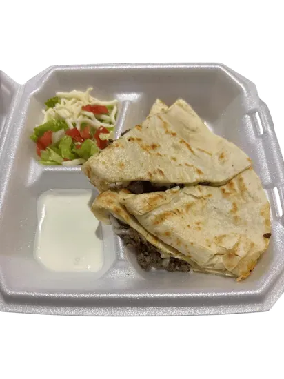 Quesadilla de Bistec / Quesadilla with Steak