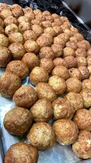 Meatball (single serving with sauce)
