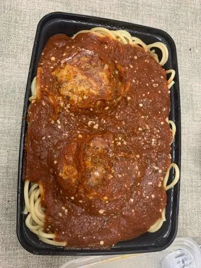 Spaghetti with 2 Homemade Meatballs