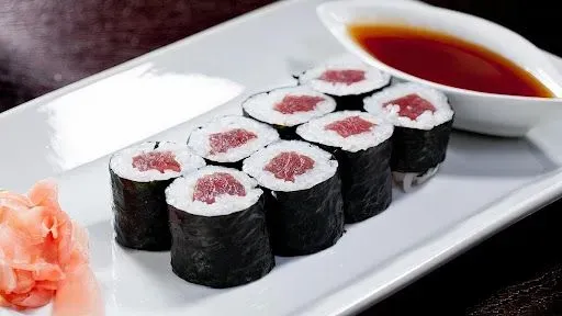 Tuna Roll Seaweed Outside