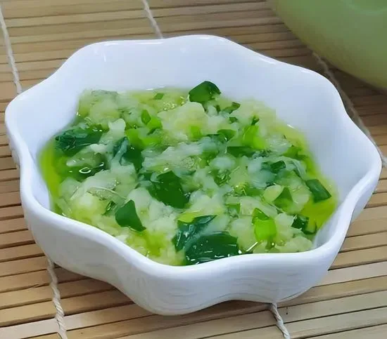 Ginger and Green Onion Oil Sauce 蔥油(小)