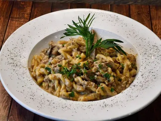 Homemade Casarecce Salsiccia e Funghi