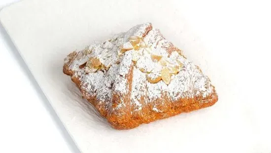 ALMOND CROISSANT