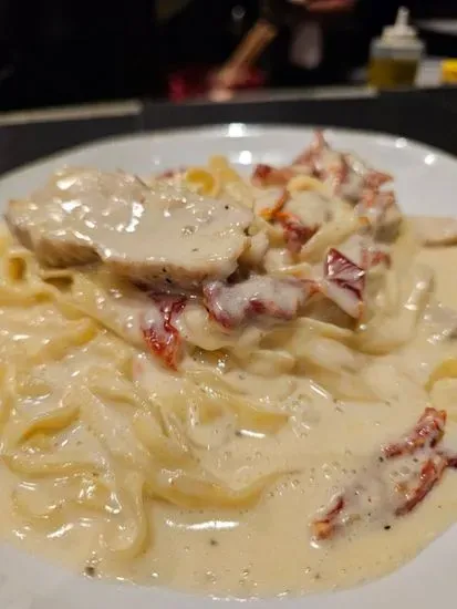 Fettuccine Alfredo