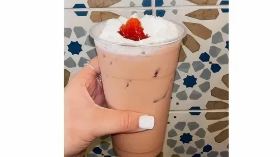 Iced Strawberry Macchiato 