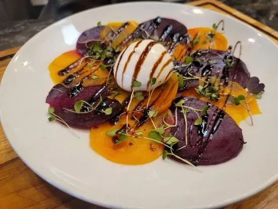 Beet Carpaccio con Burrata