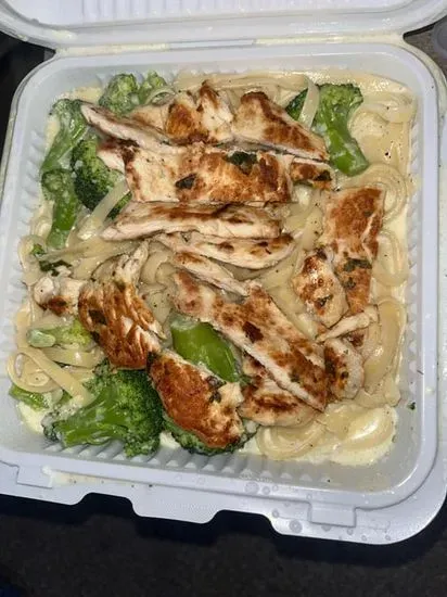 Chicken & Broccoli Alfredo