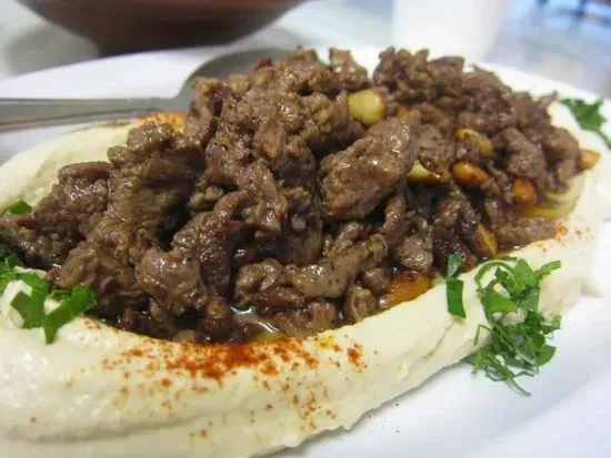 Hommous w/ Meat Shawarma