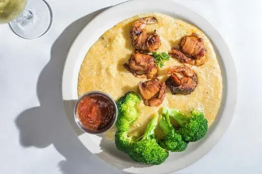 SHRIMP AND GRITS MONTROSE
