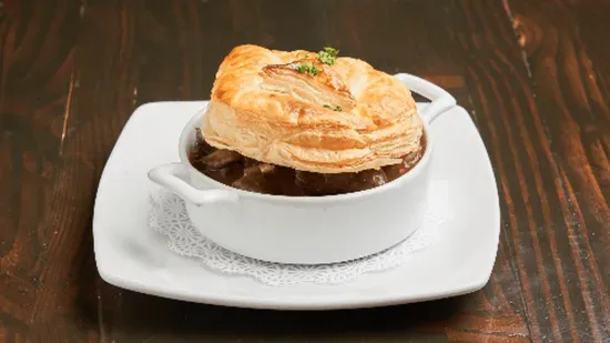 Steak, Mushroom & Guinness Pie