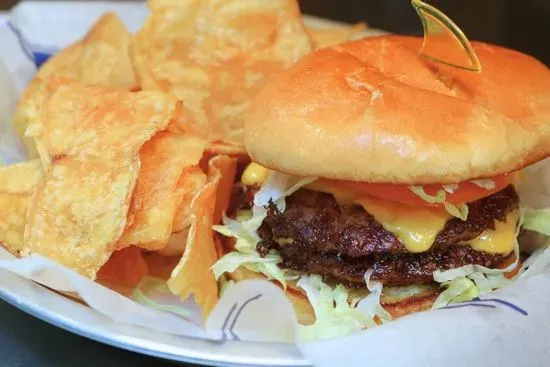 Landshark Cheeseburger 