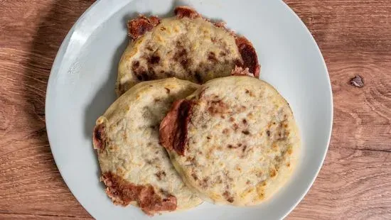 Pupusa de Puro Chicharrón / Pork Pupusa