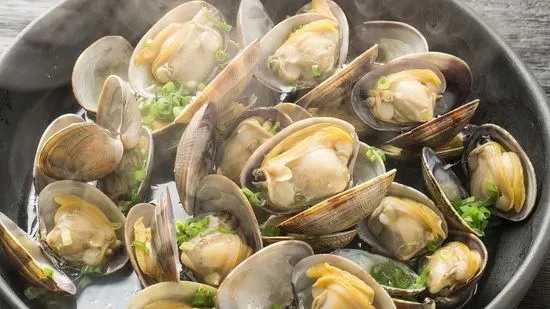 Steamed Clams w/ Garlic and White Wine白酒蛤蜊