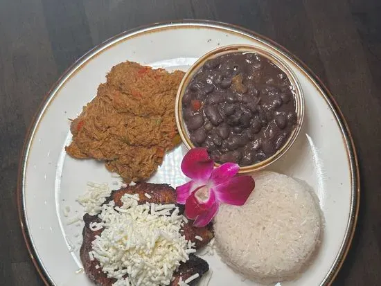 PABELLON CRIOLLO