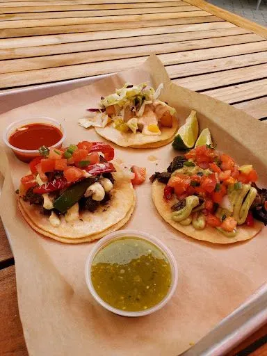 Taco Chela Chips & Salsa