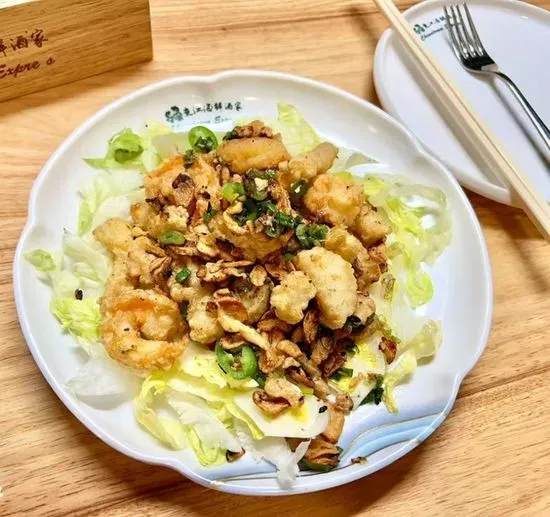 Ls18 椒鹽三寶 Spicy salted shrimp, scallop, & squid