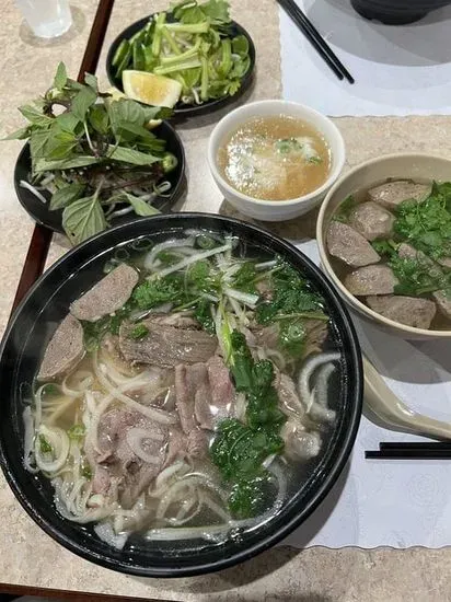 Trứng Chần/Egg Yolk in Broth Hành