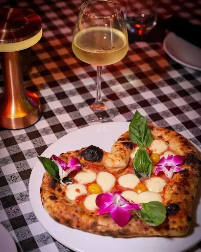 Pizza Flore D’Amore (Heart Shaped)