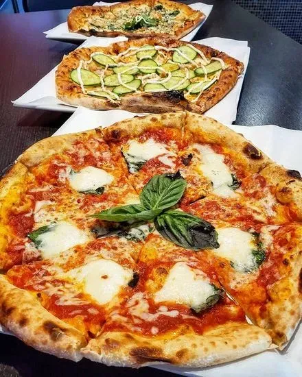 NAPOLITANA MARGHERITA DOC  ( Vegetarian)