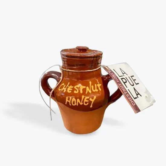 Chestnut honey in earthware