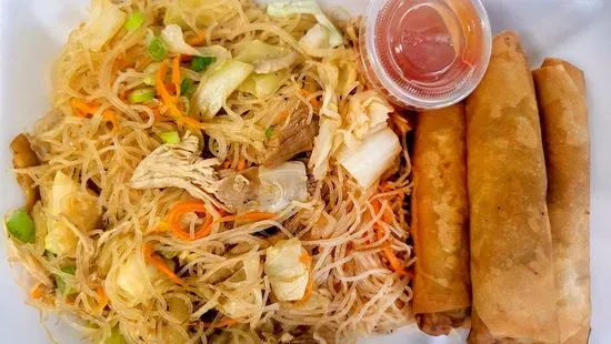 Chicken Pancit & Egg Roll Combo