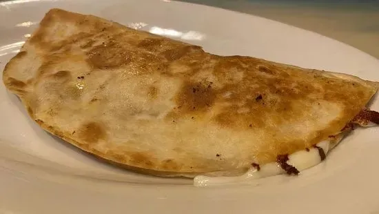 Cheese quesadilla (1)