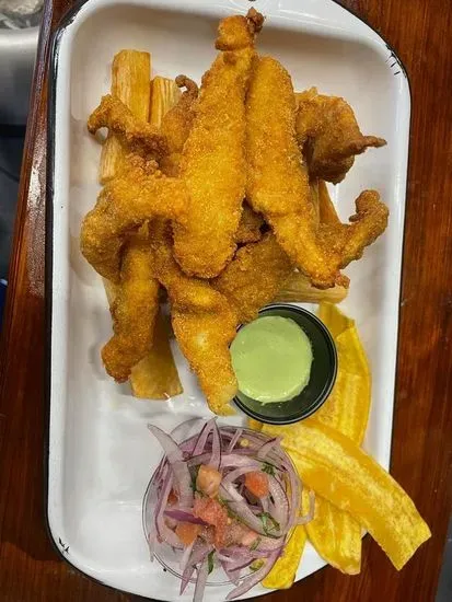 Pollo con tajadas