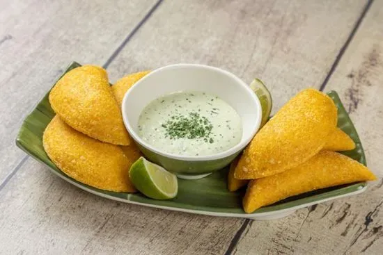 6 Empanadas de carne / 6 Beef turnovers