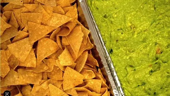 Medium Tray Chips W/ Cheese & Guacamole(16oz)