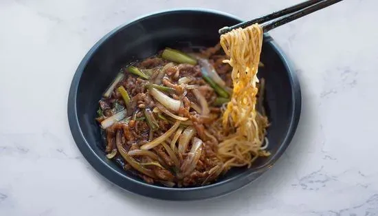 56. Ginger Scallion Beef W/ Noodle