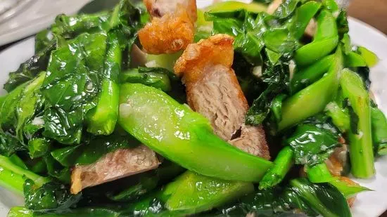 Chinese broccoli with crispy pork