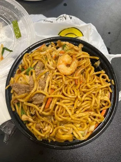 House Special Lo Mein