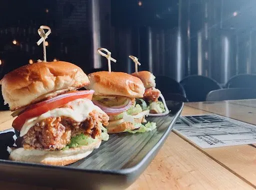 CRISPY CHICKEN SLIDERS