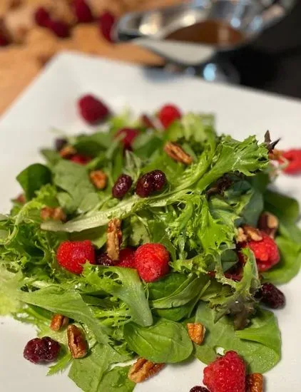 Ilario's Honey Pecan Salad*