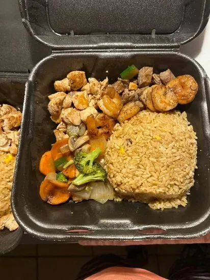 H10- Steak, Shrimp & Chicken