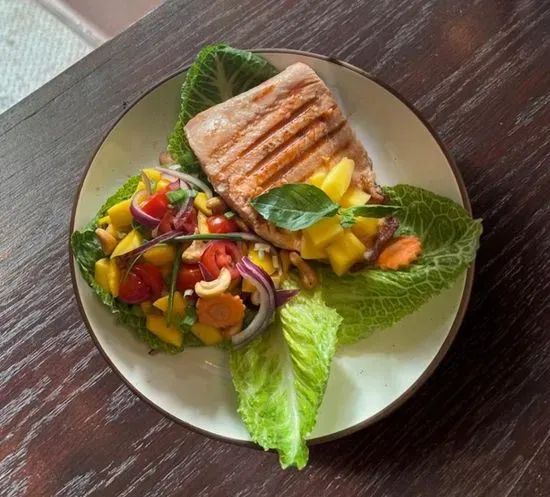 Salmon Mango Salad
