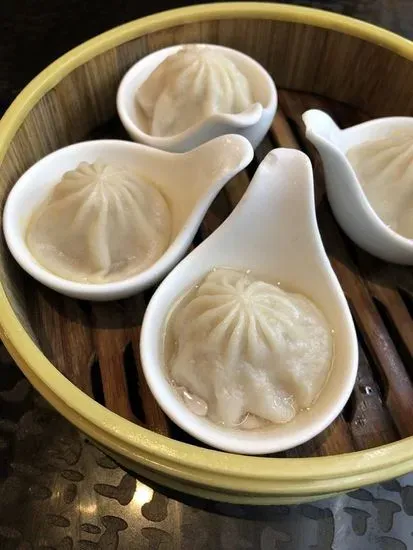 Juicy Pork Xiao Long Bao (XLB) 上海小籠包 (4)