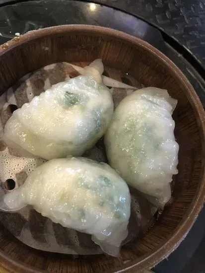 Pea Shoot Dumpling 瑤柱豆苗餃 (3)