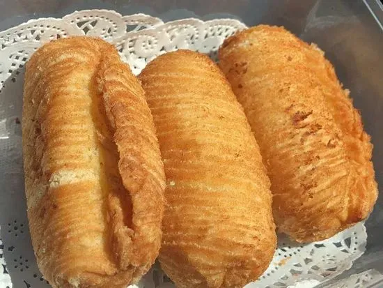 Durian Puff 榴槤酥 (3)