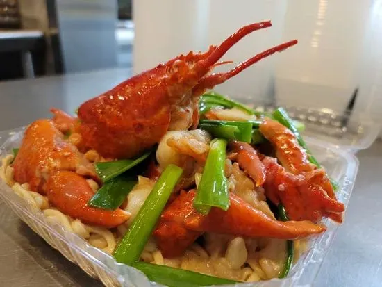 Ginger Scallion Lobster  E-Fu Noodles 薑蔥龍蝦伊麵