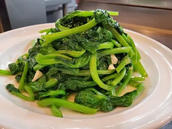 Sautéed Pea Shoot with Garlic 蒜子大豆苗