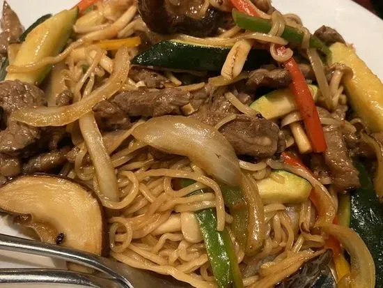 Teriyaki Angus Beef & Mushroom Braised Pulled Noodles 燒汁珍菌安格斯肥牛手拉麵