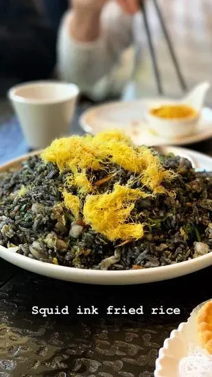 Squid Ink Fried Rice 墨魚汁櫻花蝦炒飯