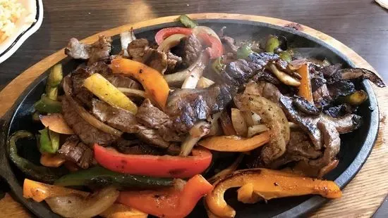 Fajitas De Pollo O Bistec