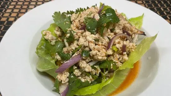 Spicy Chicken Salad / Larb Gai