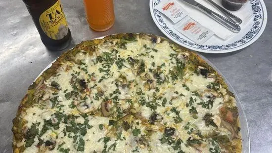 PALAK PANEER PIZZA