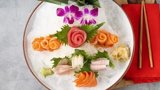 12. Sushi & Sashimi Combo Sushi