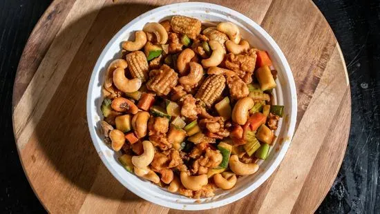 L15. Chicken with Cashew Nuts